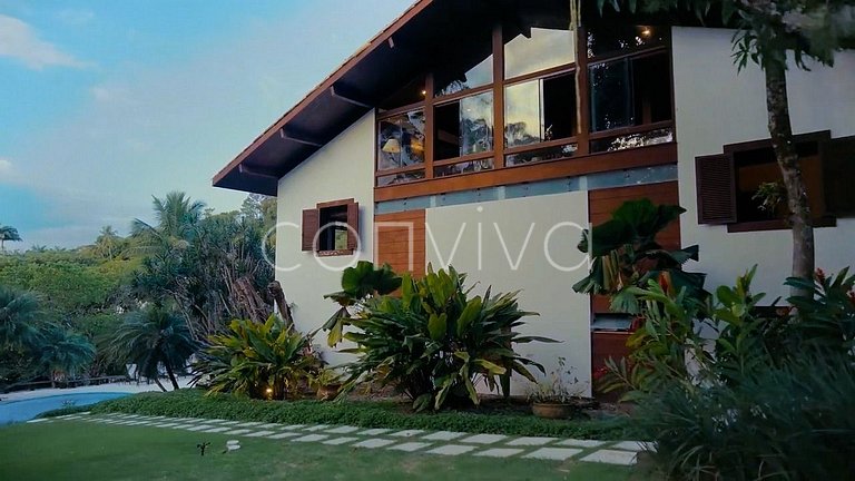 SMI012 Casa charmosa em condomínio à beira mar!