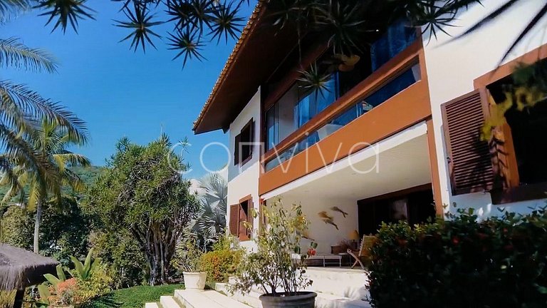 SMI012 Casa charmosa em condomínio à beira mar!
