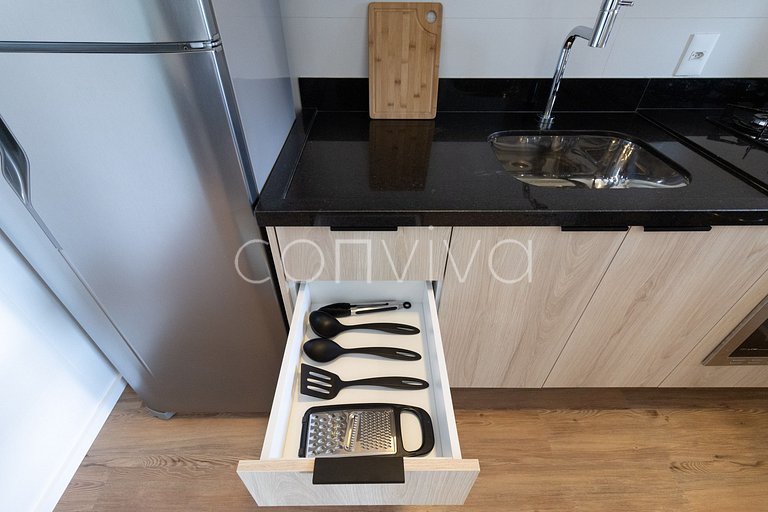 FEP124 Apto em Pinheiros c/ vaga p/ 03 hospedes