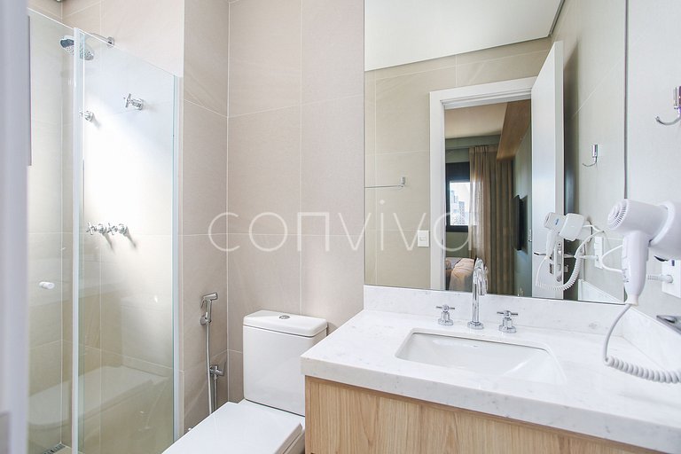 FEP124 Apto em Pinheiros c/ vaga p/ 03 hospedes