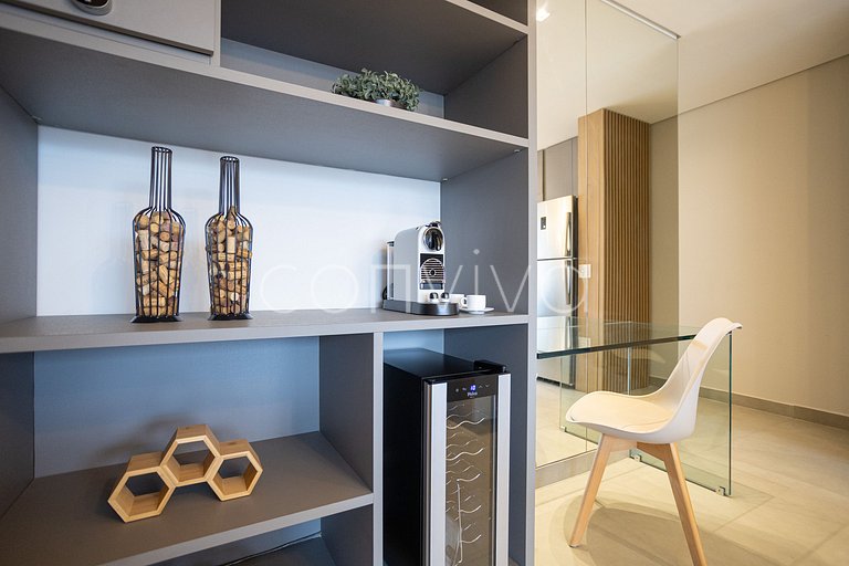 HOE1201 Apt c/ adega e vista livre na Vila Olímpia