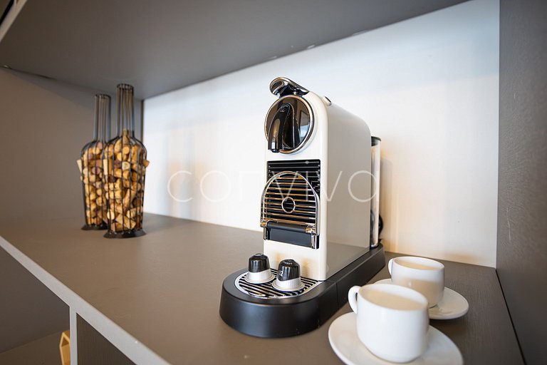 HOE1201 Apt c/ adega e vista livre na Vila Olímpia