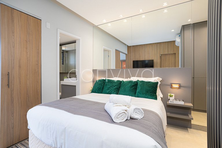 HOE1201 Apt c/ adega e vista livre na Vila Olímpia