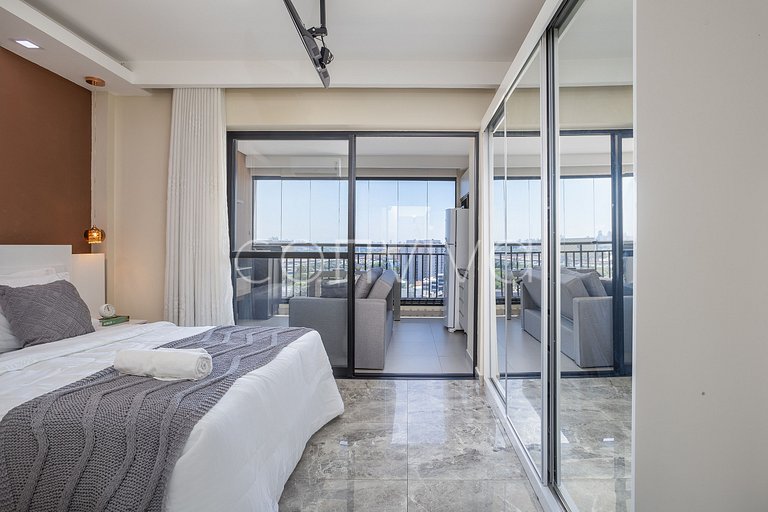 VNBR1507 30m² c/varanda no Bom Retiro p/4 hóspedes