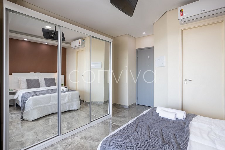 VNBR1507 30m² c/varanda no Bom Retiro p/4 hóspedes