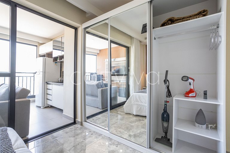 VNBR1507 30m² c/varanda no Bom Retiro p/4 hóspedes