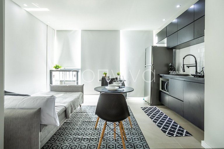 VNBR1107 30m², varanda e home office p/ 4 hóspedes