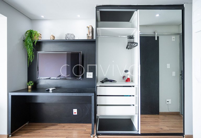 VNBR1107 30m², varanda e home office p/ 4 hóspedes