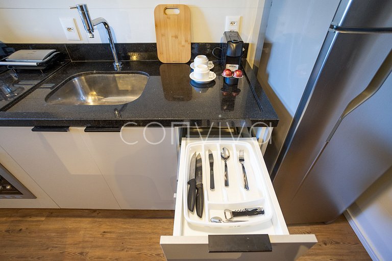 FEP146 14º andar c/ vista de Pinheiros - São Paulo