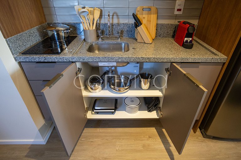 NAG1401 camas queen | varanda c/ vista | Pinheiros