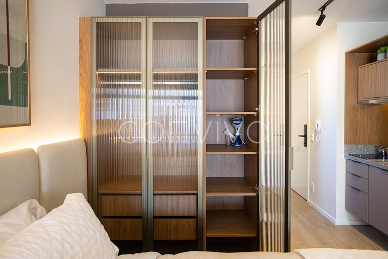 NAG1401 camas queen | varanda c/ vista | Pinheiros