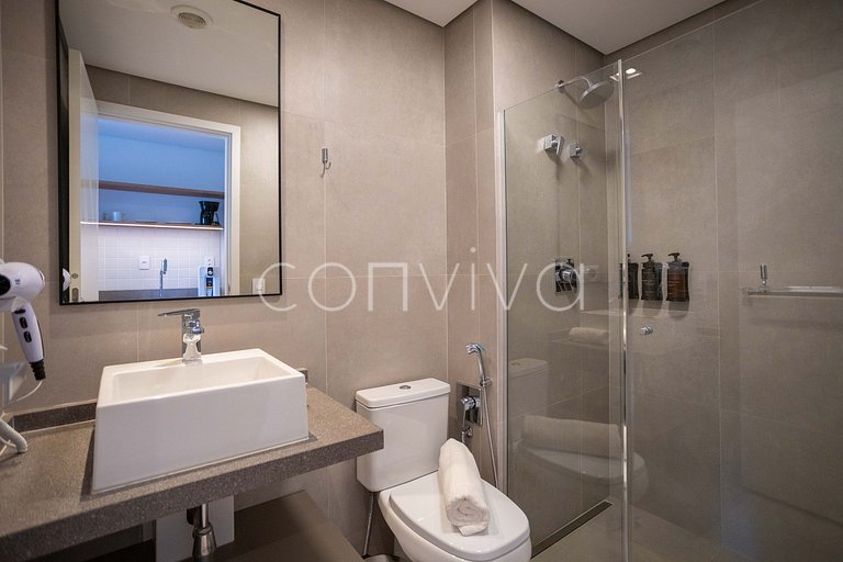 LUM0704 Studio 25m² c/ varanda, piscina e academia