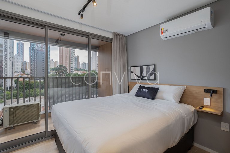LUM0704 Studio 25m² c/ varanda, piscina e academia