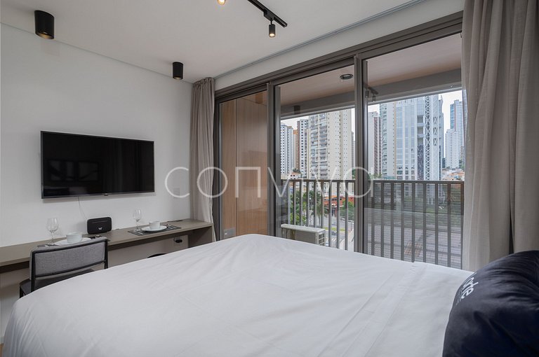 LUM0704 Studio 25m² c/ varanda, piscina e academia