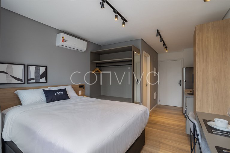 LUM0704 Studio 25m² c/ varanda, piscina e academia