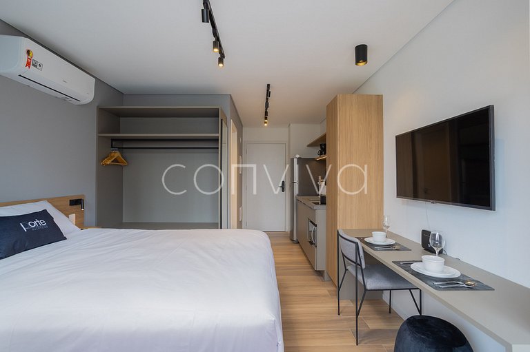 LUM0704 Studio 25m² c/ varanda, piscina e academia