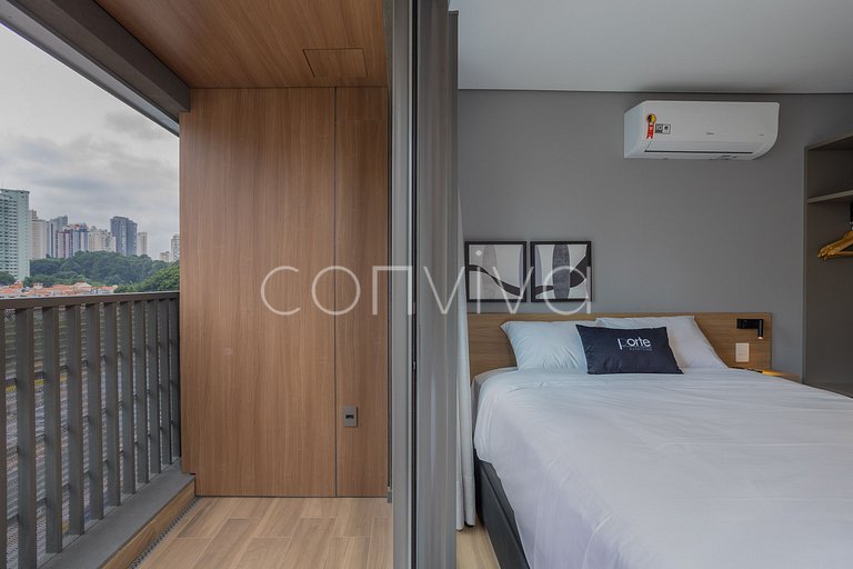 LUM0704 Studio 25m² c/ varanda, piscina e academia