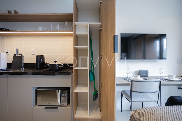 LUM0620 Studio 25m² c/ varanda, piscina e academia