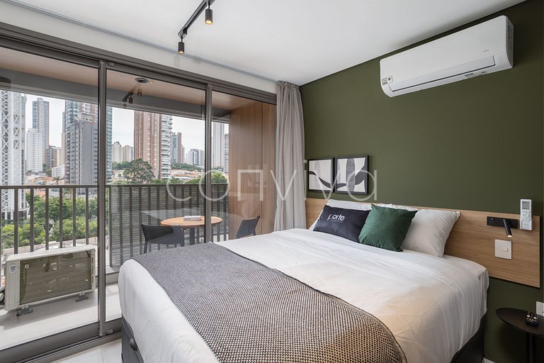 LUM0620 Studio 25m² c/ varanda, piscina e academia