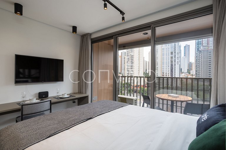 LUM0620 Studio 25m² c/ varanda, piscina e academia