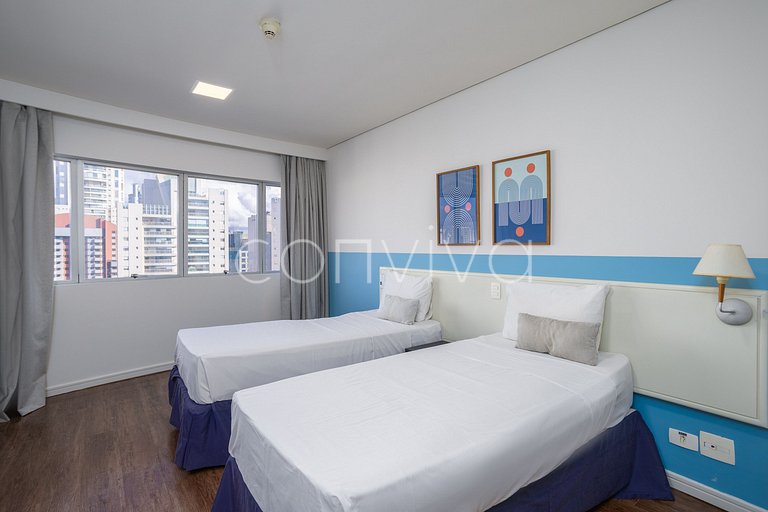 TBE2002 Conjugado c/varanda p/4 hóspedes | Berrini