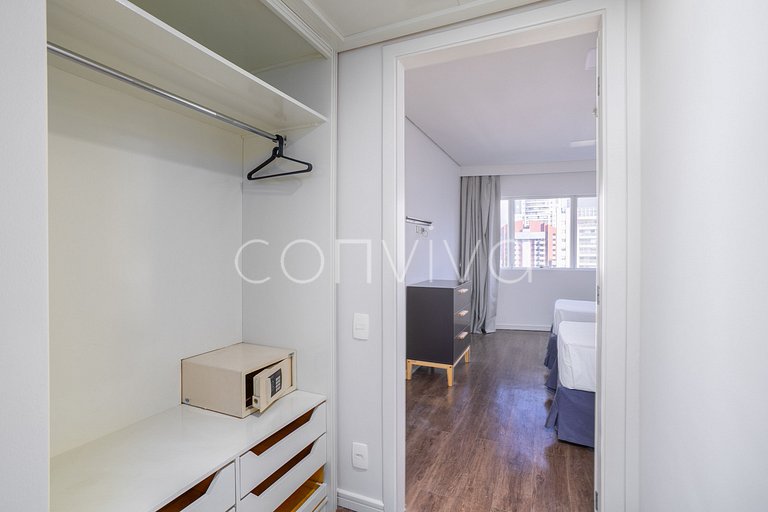 TBE2002 Conjugado c/varanda p/4 hóspedes | Berrini