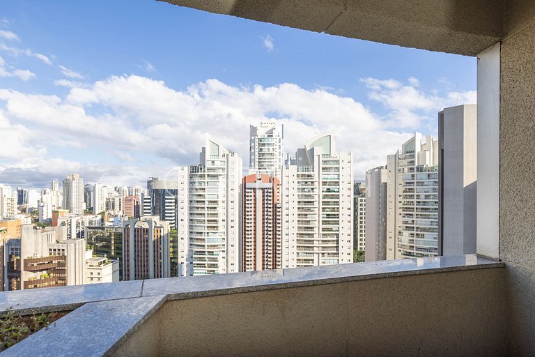 TBE2002 Conjugado c/varanda p/4 hóspedes | Berrini