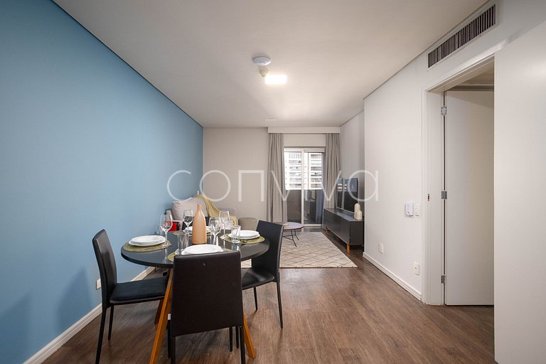 TBE2002 Conjugado c/varanda p/4 hóspedes | Berrini