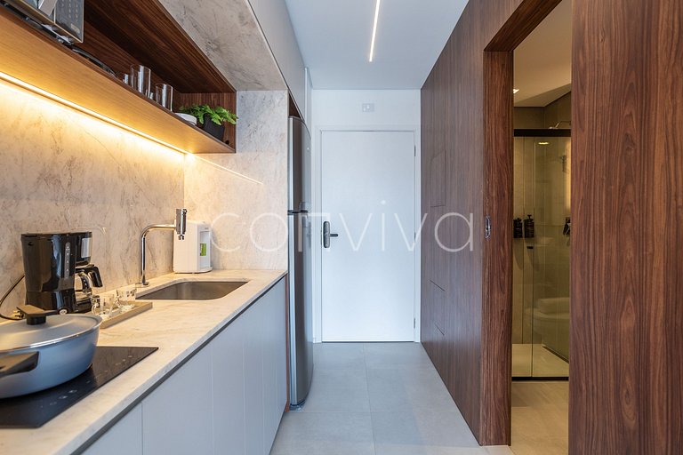 LUM1301 Studio novinho no Tatuapé | Varanda e WiFi