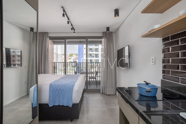 LUM513 Studio novinho com varanda e lazer SP