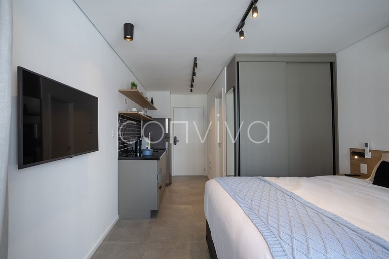 LUM513 Studio novinho com varanda e lazer SP