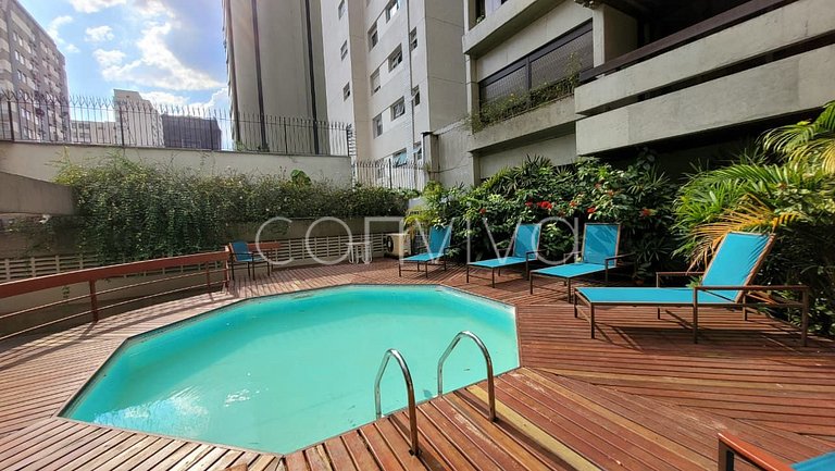LOR035 Flat c/ limpeza, banheira e vaga no Jardins