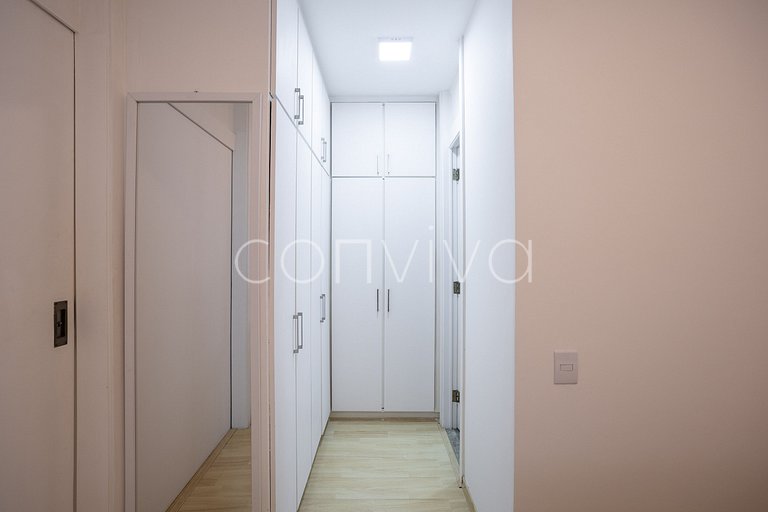 LOR035 Flat c/ limpeza, banheira e vaga no Jardins