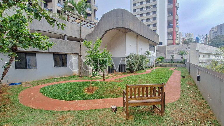 REG093 Apto c/ piscina e churrasqueira no Morumbi