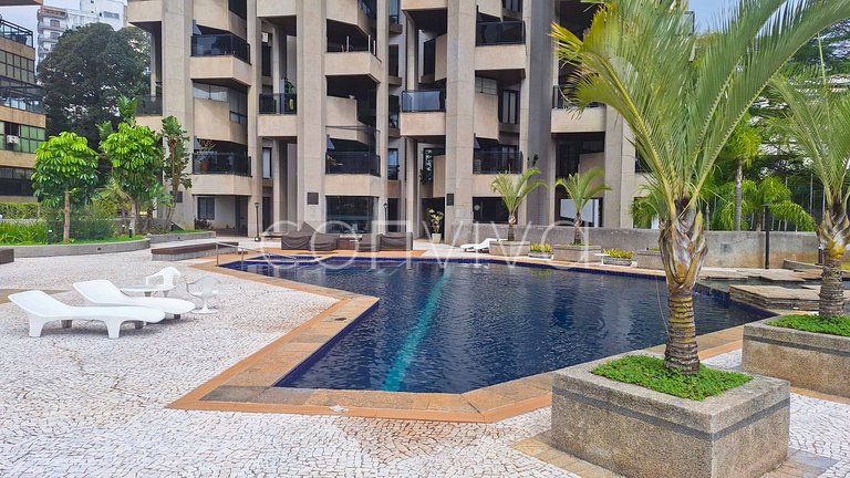 REG093 Apto c/ piscina e churrasqueira no Morumbi