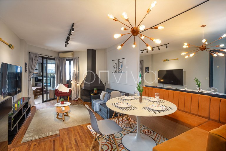 REG093 Apto c/ piscina privativa no Morumbi