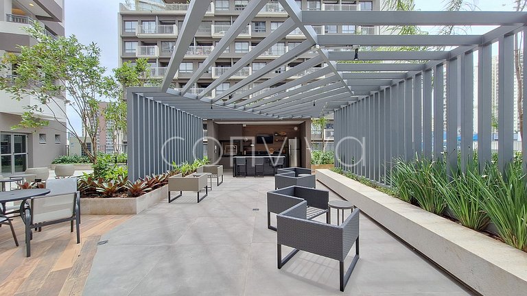 NOV1512 Vista incrível do 15º andar c/ piscina