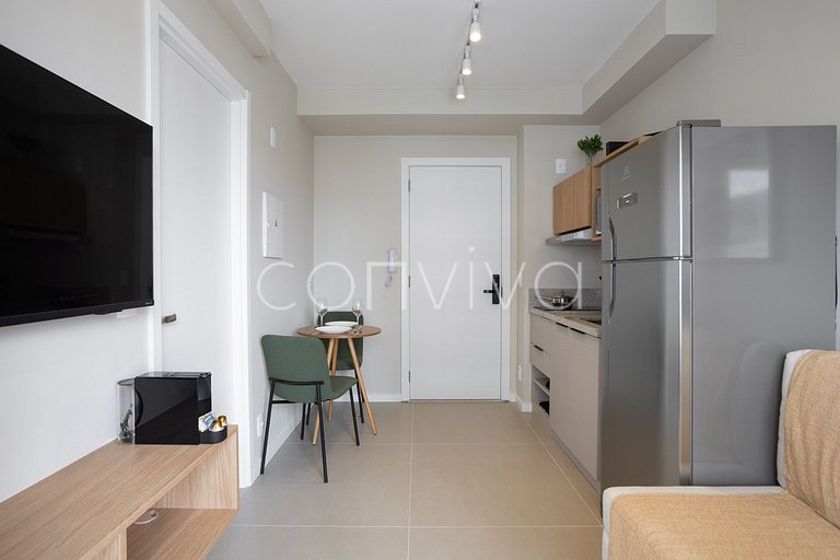 NOV1512 Vista incrível do 15º andar c/ piscina