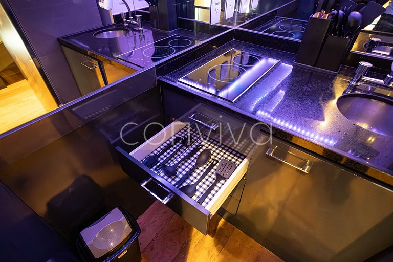 URB1403 Duplex 14º andar c/vista e vaga Itaim Bibi