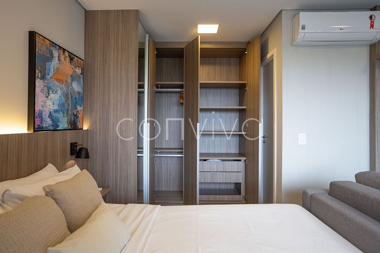 PLT098 Studio w/ incredible view on the 9th floor