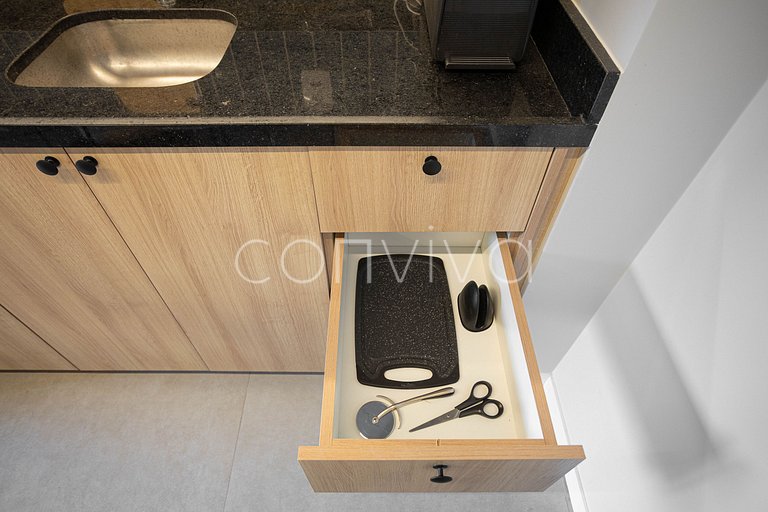 HL0403 Pinheiros Premium: Duplex | Varanda + AC